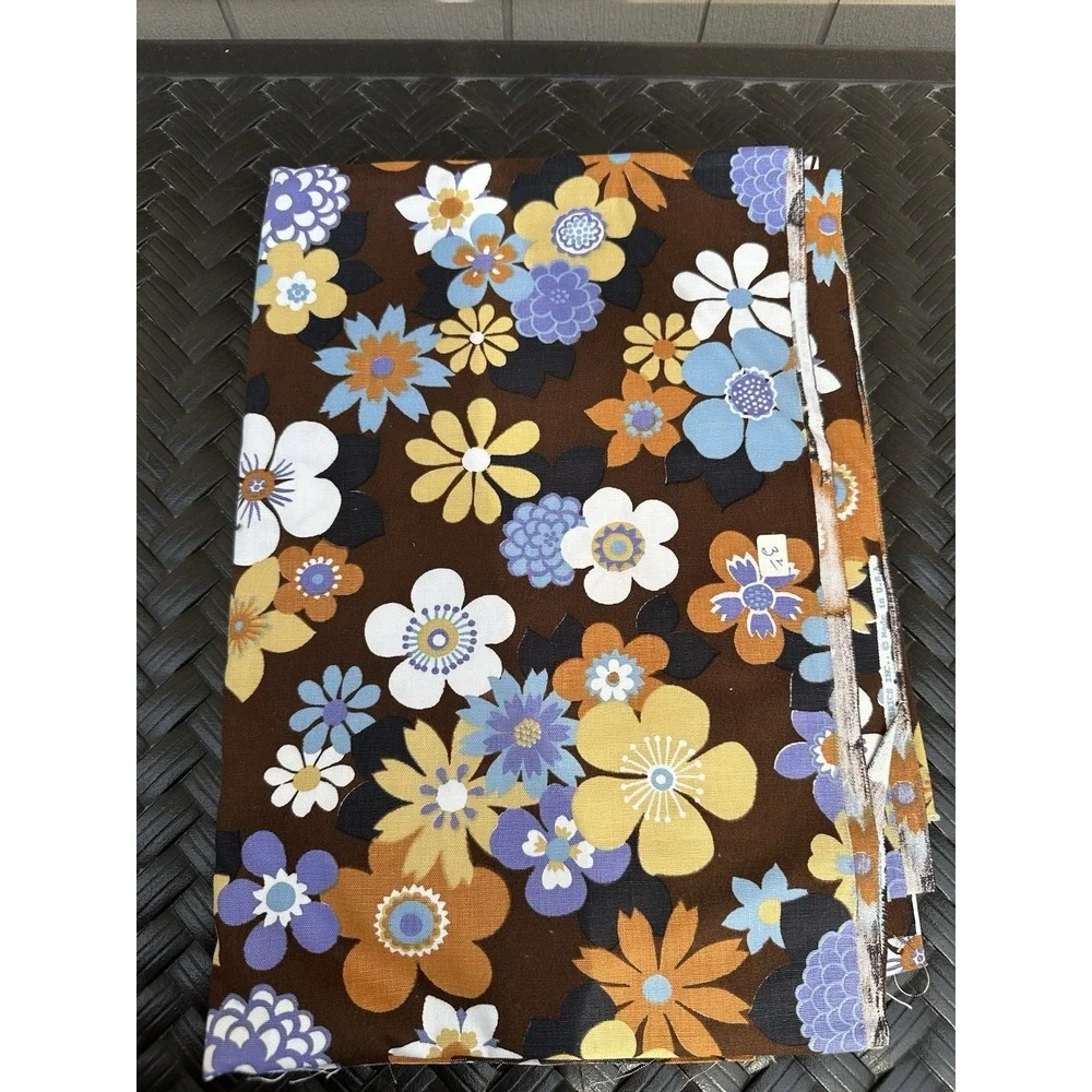 CONCORD FABRICS vintage brown floral fabric 120x44 3 1/3 y